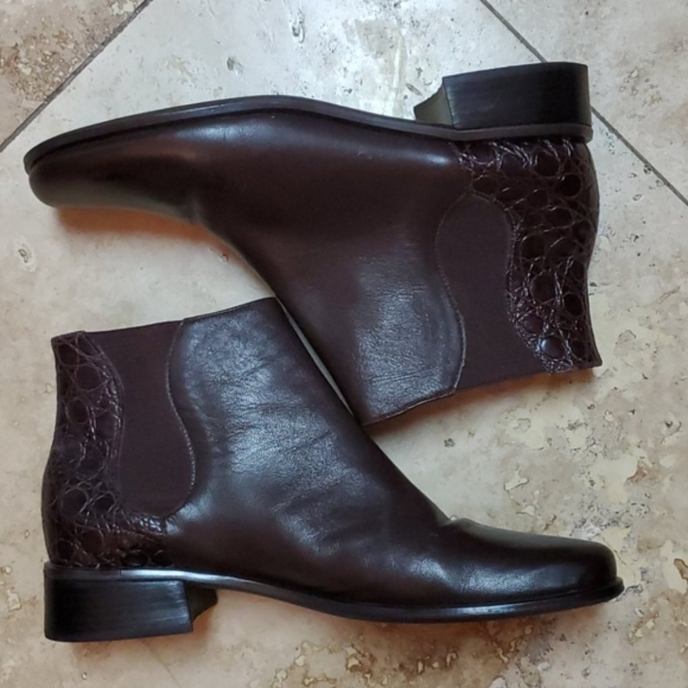 WORTHINGTON BROWN LEATHER BOOTIES Size 8M